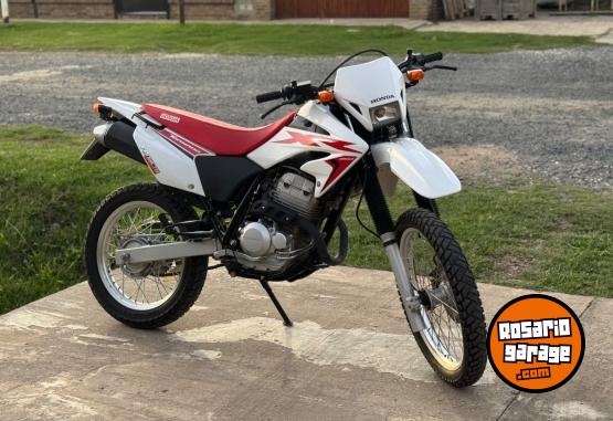 Motos - Honda Tornado XR 250 2023 Nafta 15000Km - En Venta