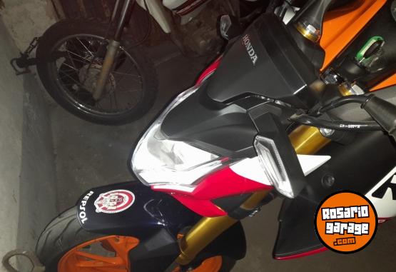 Motos - Honda Cb 190r repsol 2017 Nafta 5000Km - En Venta