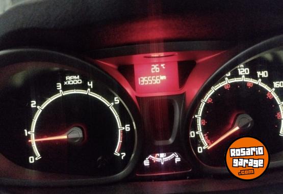 Autos - Ford Fiesta titanium 2012 Nafta 135500Km - En Venta