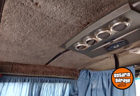 Utilitarios - Renault Trafic 1998 GNC 385000Km - En Venta