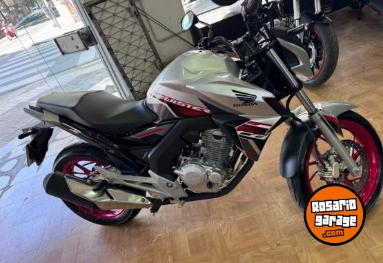 Motos - Honda CB TWISTER 250CC 2022 Nafta 900Km - En Venta