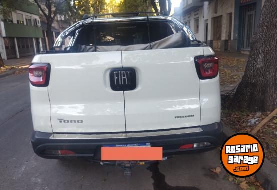 Camionetas - Fiat Toro Freedon 2024 Nafta 103000Km - En Venta
