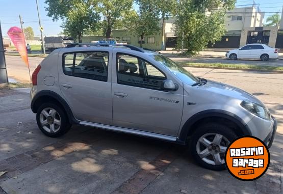 Autos - Renault SANDERO 1.6 16V STEPWAY 2010 Nafta 140000Km - En Venta