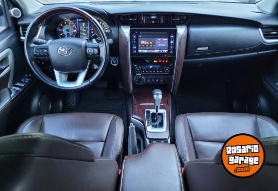 Camionetas - Toyota SW4 SRX 2017 Diesel 137500Km - En Venta