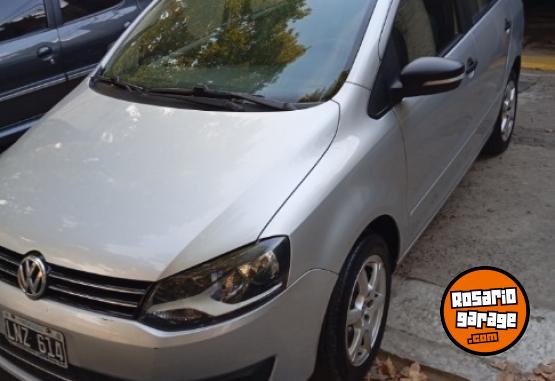 Autos - Volkswagen SURAN TRENDLINE 2012 Nafta 119000Km - En Venta
