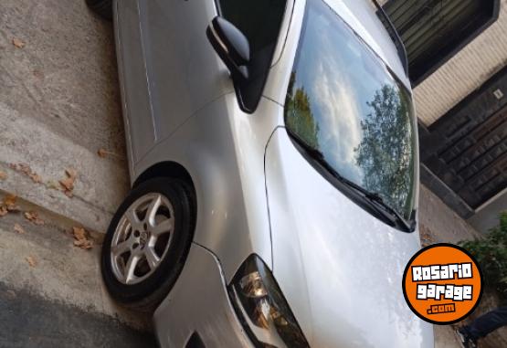 Autos - Volkswagen SURAN TRENDLINE 2012 Nafta 119000Km - En Venta