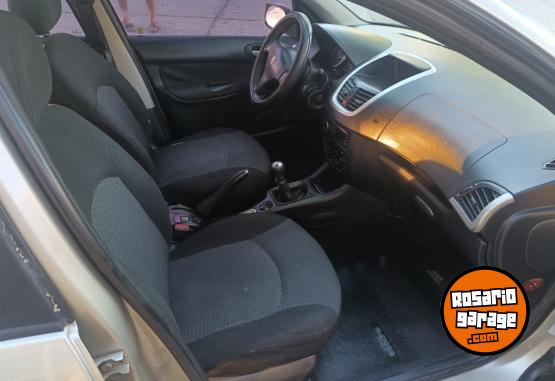 Autos - Peugeot 207 4 PUERTAS 2012 GNC 150000Km - En Venta