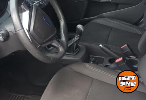 Autos - Ford Fiesta kinetick 2016 Nafta 150000Km - En Venta