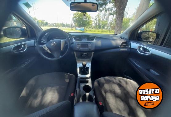 Autos - Nissan Sentra corolla vento 2015 Nafta 200000Km - En Venta