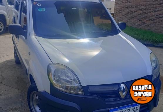 Utilitarios - Renault Kangoo 2017 GNC 206000Km - En Venta