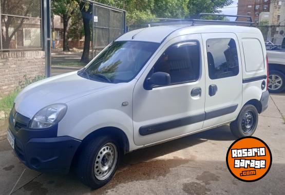 Utilitarios - Renault Kangoo 2017 GNC 206000Km - En Venta