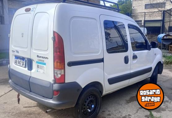 Utilitarios - Renault Kangoo 2017 GNC 206000Km - En Venta