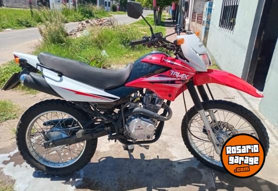 Motos - Corven Triax 150 2023 Nafta 4000Km - En Venta