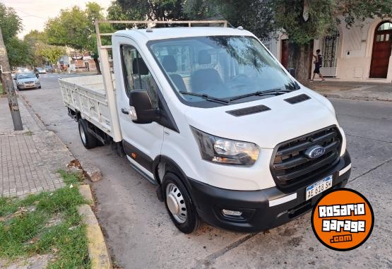 Camiones y Gr�as - Camion ford transit chasis con carrocer�a 2021 impecable full - En Venta