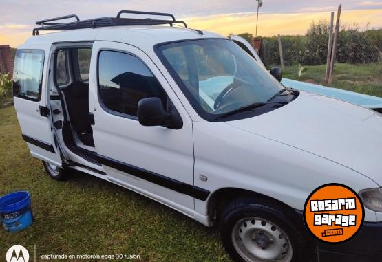 Utilitarios - Peugeot Partner 1.4 comfort 2008 Nafta 230000Km - En Venta