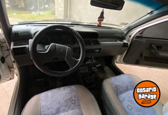 Autos - Renault Clio mio 1998 Diesel 400000Km - En Venta