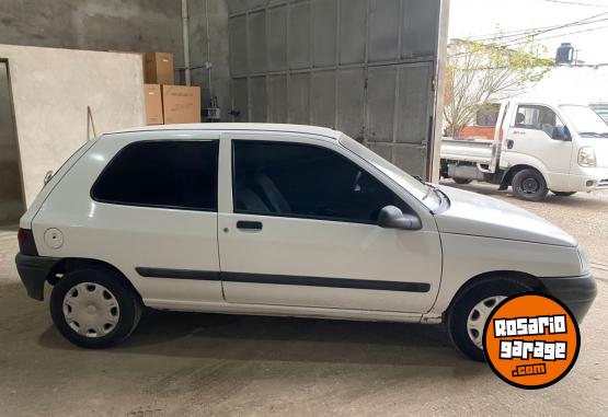 Autos - Renault Clio mio 1998 Diesel 400000Km - En Venta