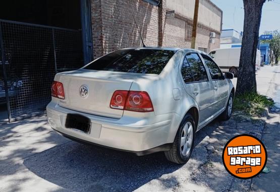 Autos - Volkswagen Bora 2.0 trendeline 2011 Nafta 230000Km - En Venta