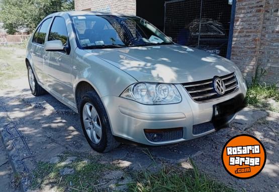 Autos - Volkswagen Bora 2.0 trendeline 2011 Nafta 230000Km - En Venta