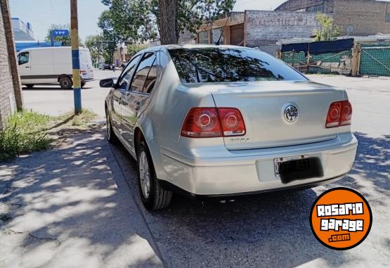 Autos - Volkswagen Bora 2.0 trendeline 2011 Nafta 230000Km - En Venta
