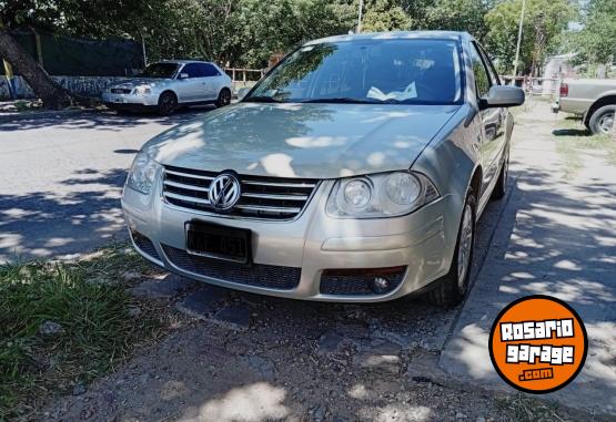 Autos - Volkswagen Bora 2.0 trendeline 2011 Nafta 230000Km - En Venta