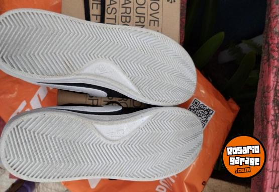 Indumentaria - Zapatillas Nike Court Royale 2, ORIGINAL, UN SOLO USO REAL, SIN DETALLES. n� 39/US 8.5. $80.000.- NO PERMUTO, SOLO EFECTIVO. - En Venta