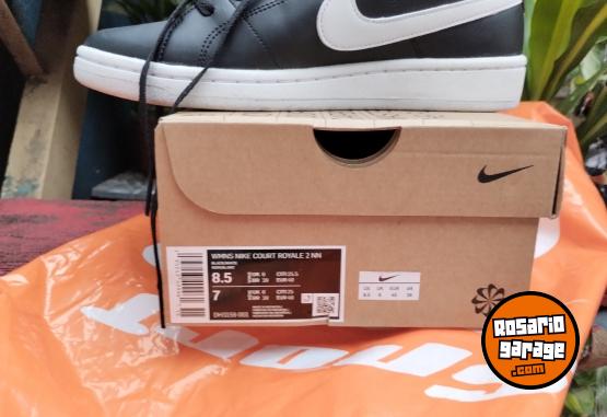 Indumentaria - Zapatillas Nike Court Royale 2, ORIGINAL, UN SOLO USO REAL, SIN DETALLES. n� 39/US 8.5. $80.000.- NO PERMUTO, SOLO EFECTIVO. - En Venta
