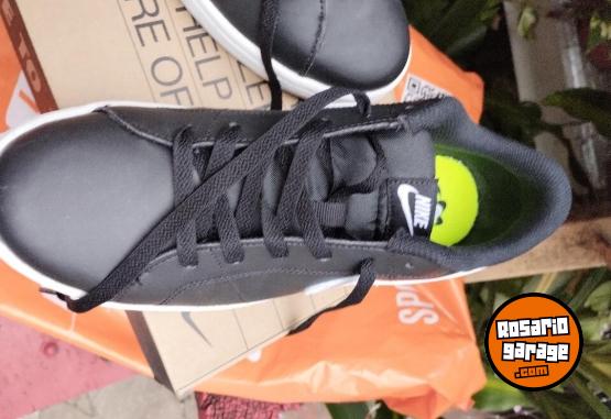 Indumentaria - Zapatillas Nike Court Royale 2, ORIGINAL, UN SOLO USO REAL, SIN DETALLES. n� 39/US 8.5. $80.000.- NO PERMUTO, SOLO EFECTIVO. - En Venta
