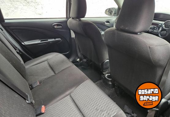 Autos - Toyota etios xs 2019 Nafta 65000Km - En Venta
