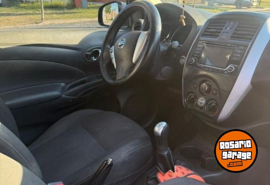 Autos - Nissan Versa Advance MT 2018 Nafta 124000Km - En Venta