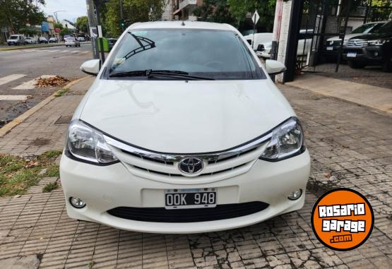 Autos - Toyota Etios 1.5 xls 2015 Nafta 126000Km - En Venta