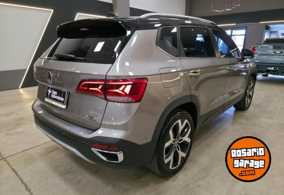 Autos - Volkswagen TAOS HIGHLINE BI TONO 1.4 2024 Nafta 27000Km - En Venta