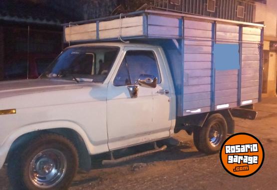 Camiones y Gr�as - F100 Mudancera - En Venta