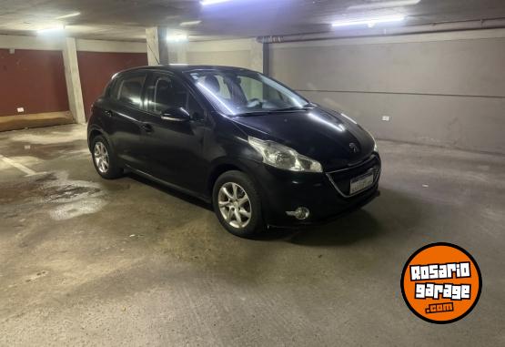 Autos - Peugeot 208 allure nav 2015 Nafta 105000Km - En Venta