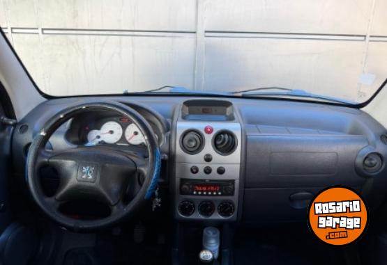 Utilitarios - Peugeot Partner 2014 Diesel 150000Km - En Venta