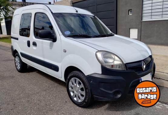 Utilitarios - Renault KANGOO CONFORT 1.6 5A 2017 GNC 145000Km - En Venta