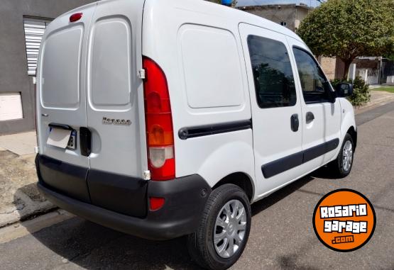 Utilitarios - Renault KANGOO CONFORT 1.6 5A 2017 GNC 145000Km - En Venta