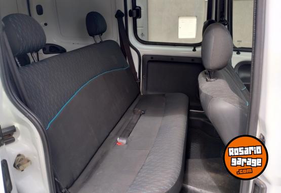 Utilitarios - Renault KANGOO CONFORT 1.6 5A 2017 GNC 145000Km - En Venta