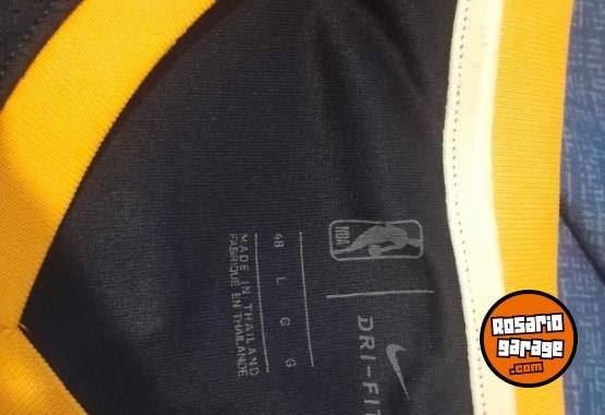 Indumentaria - Vendo camiseta original - En Venta