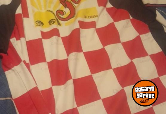 Indumentaria - Vendo camiseta de fútbol original de epoca - En Venta