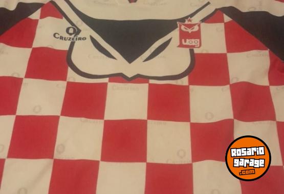 Indumentaria - Vendo camiseta de fútbol original de epoca - En Venta