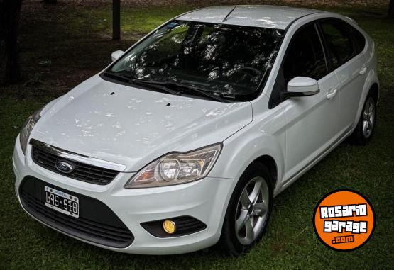 Autos - Ford FOCUS / BORA / FIESTA GOL 2012 Nafta 118000Km - En Venta