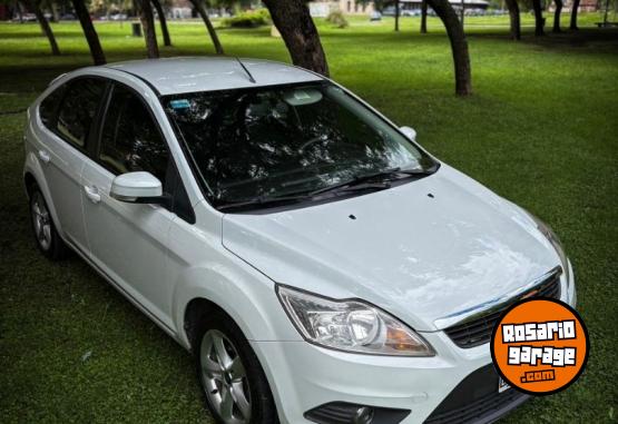 Autos - Ford FOCUS / BORA / FIESTA GOL 2012 Nafta 118000Km - En Venta