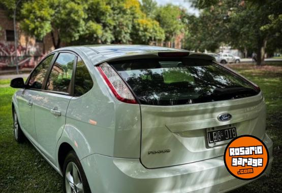 Autos - Ford FOCUS / BORA / FIESTA GOL 2012 Nafta 118000Km - En Venta