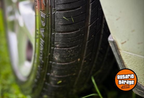 Autos - Ford FOCUS / BORA / FIESTA GOL 2012 Nafta 118000Km - En Venta