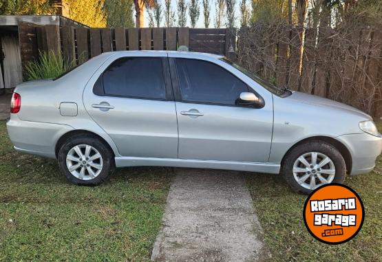 Autos - Fiat Siena full motor 1.8 2005 GNC 208000Km - En Venta