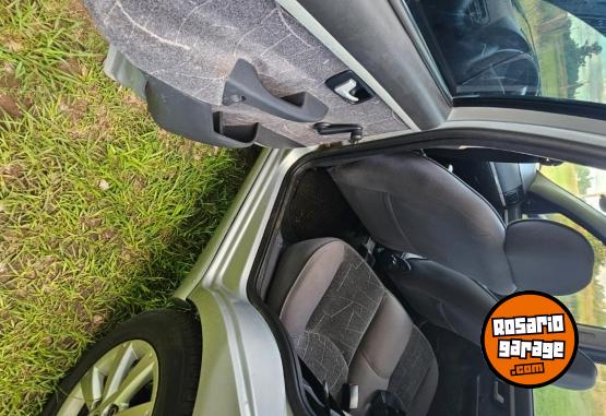 Autos - Fiat Siena full motor 1.8 2005 GNC 208000Km - En Venta