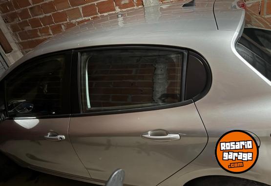 Autos - Peugeot Allure 1.5 con Navegador 2015 Nafta 110000Km - En Venta