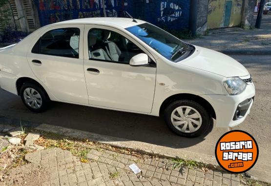 Autos - Toyota Etios 2018 Nafta 150000Km - En Venta