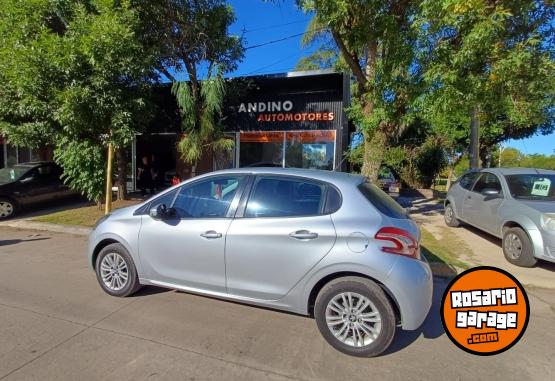 Autos - Peugeot 208 2019 Nafta 150000Km - En Venta